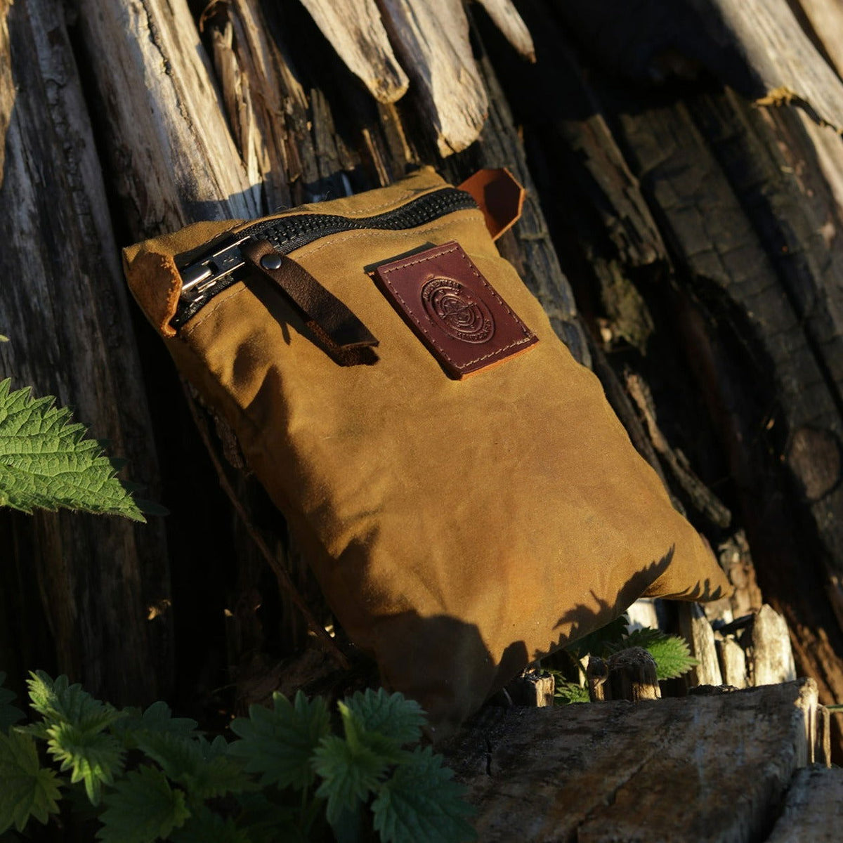 小物 CHAUNK | Opium Waxed Zip Arm Covers Zipper Pouch | Multipurpose Wax Canvas Pouch – Journeyman Handcraft