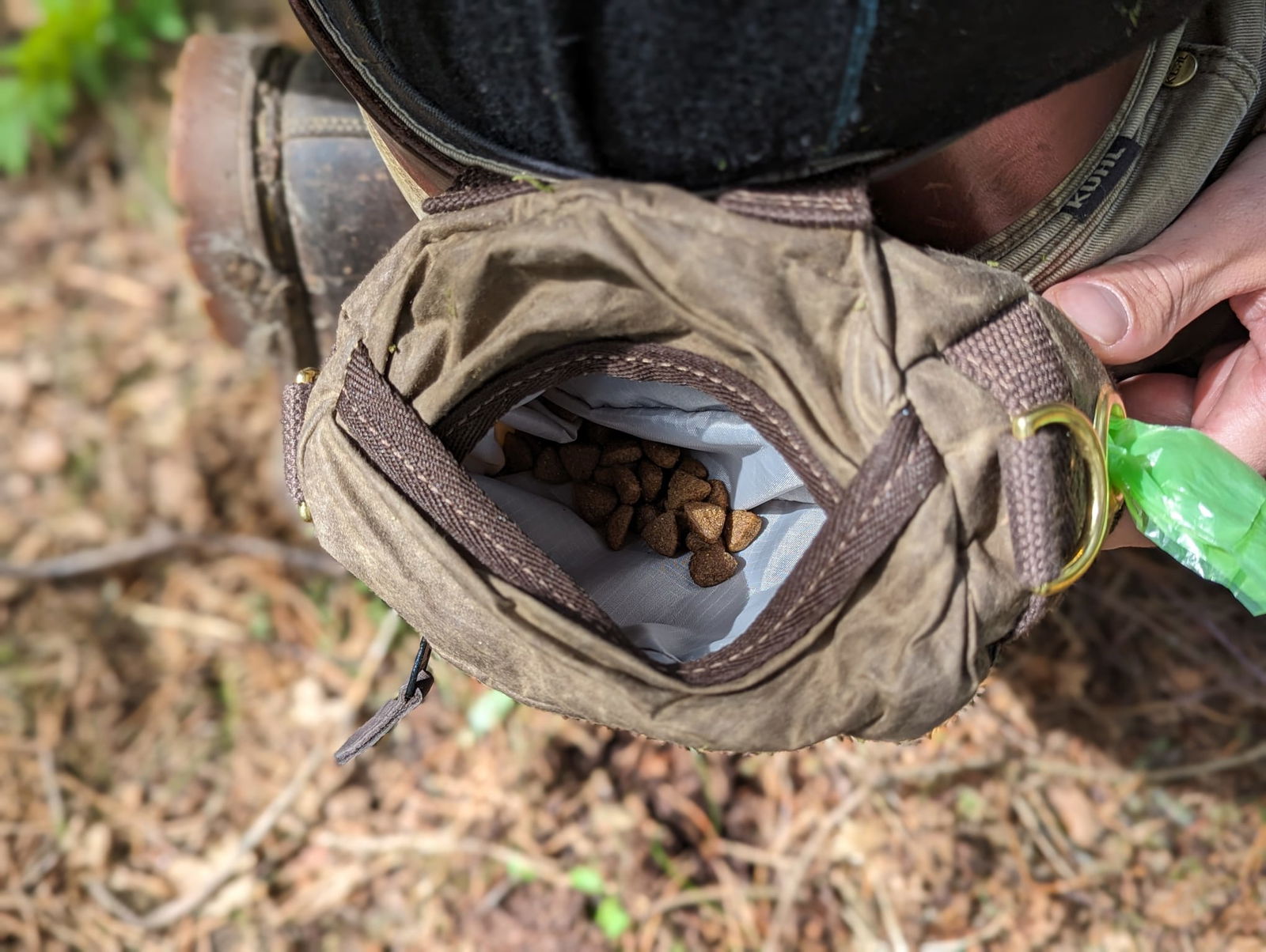 Dog Walking Pouch - Journeyman Handcraft