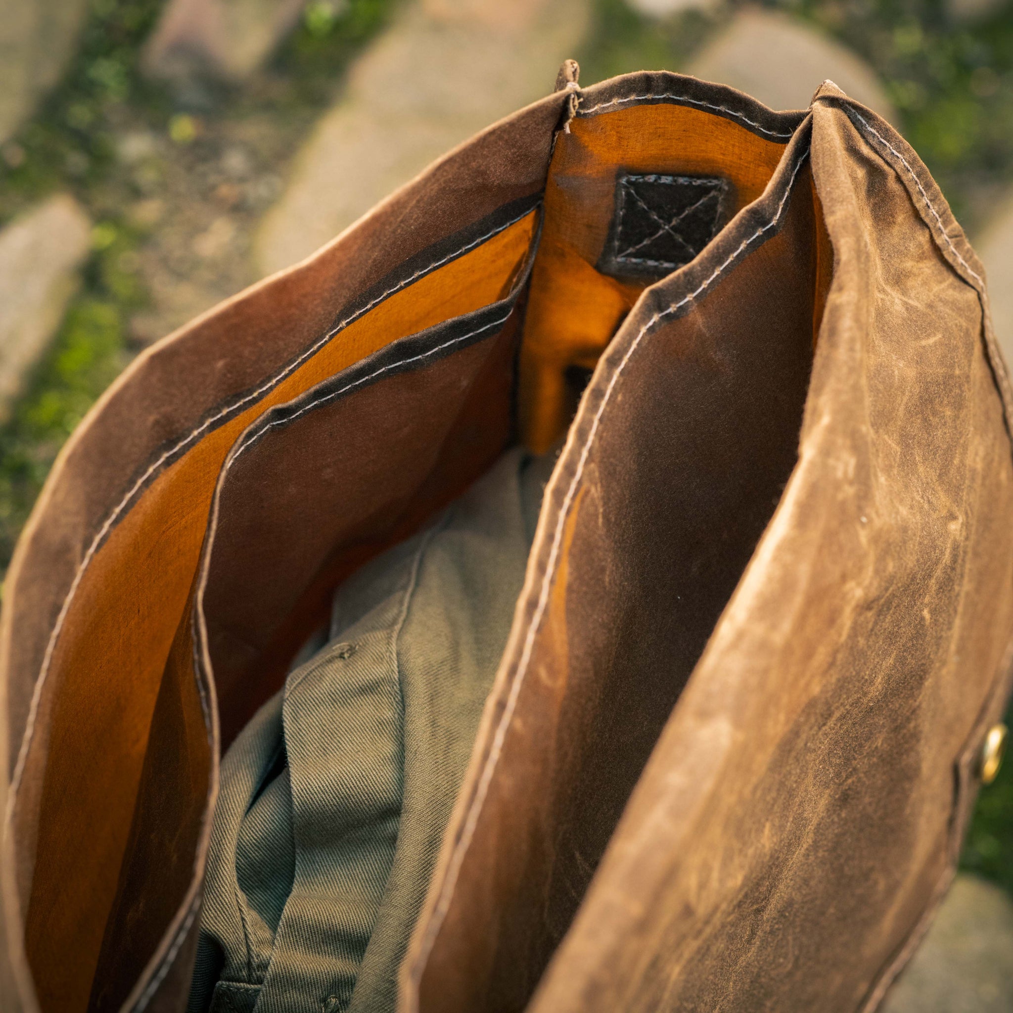 Jones Canvas Shoulder Bag