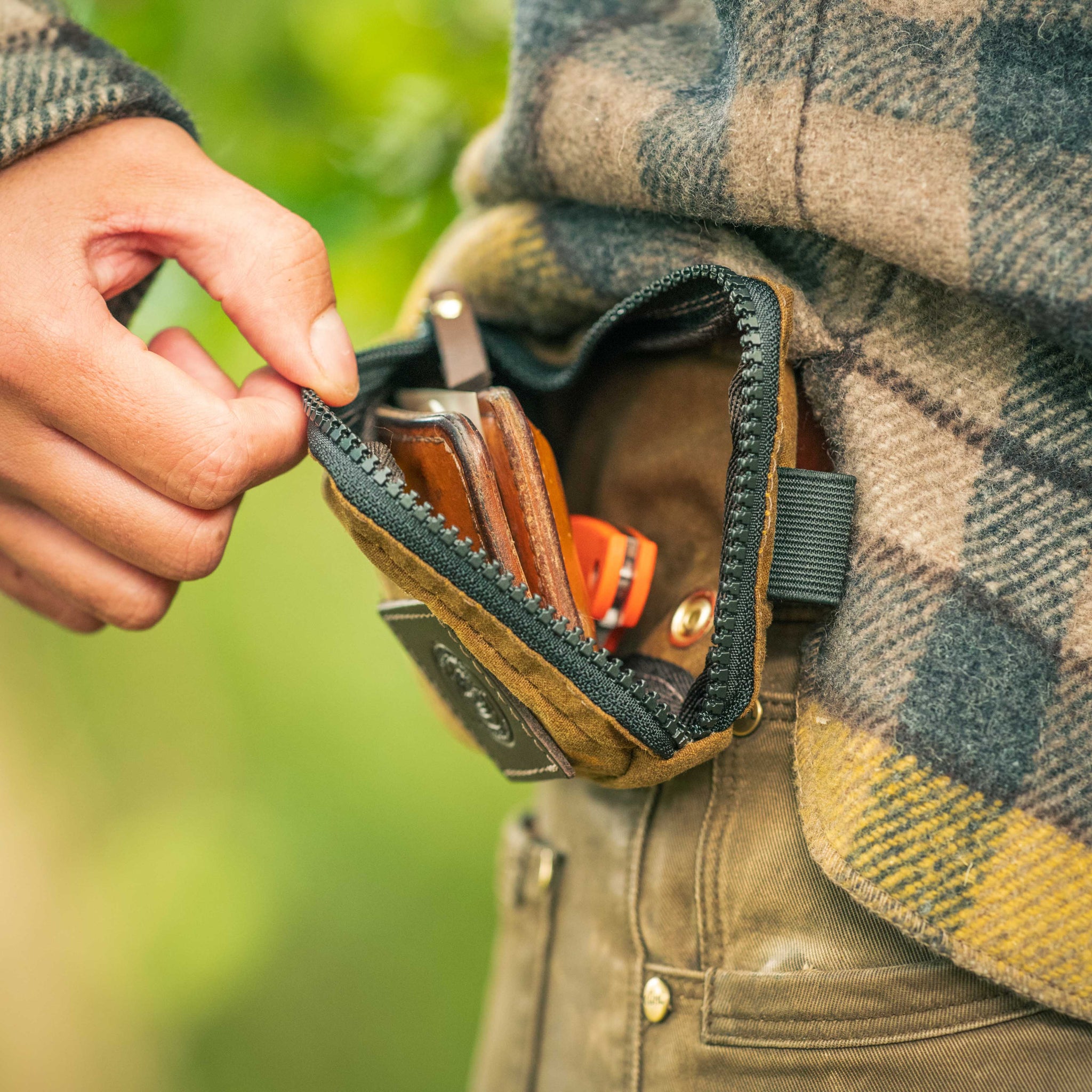 Compact Belt Pouch – Quick-Access Canvas EDC