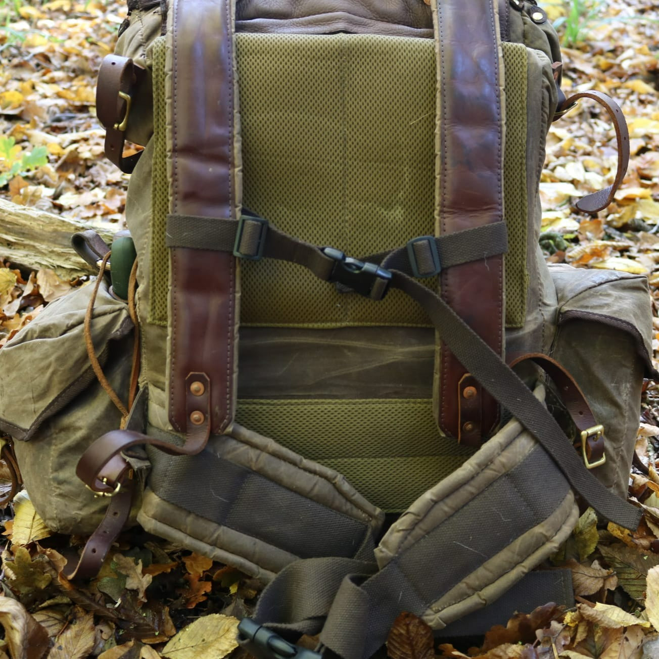 bushcraft waxed canvas backpack